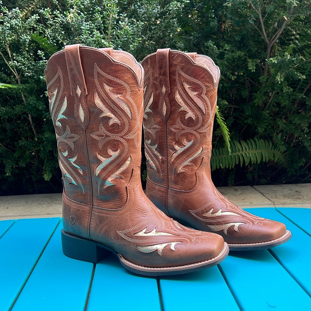 Ariat Women's Round Up Bliss Western Boot - Midday Tan NWOT